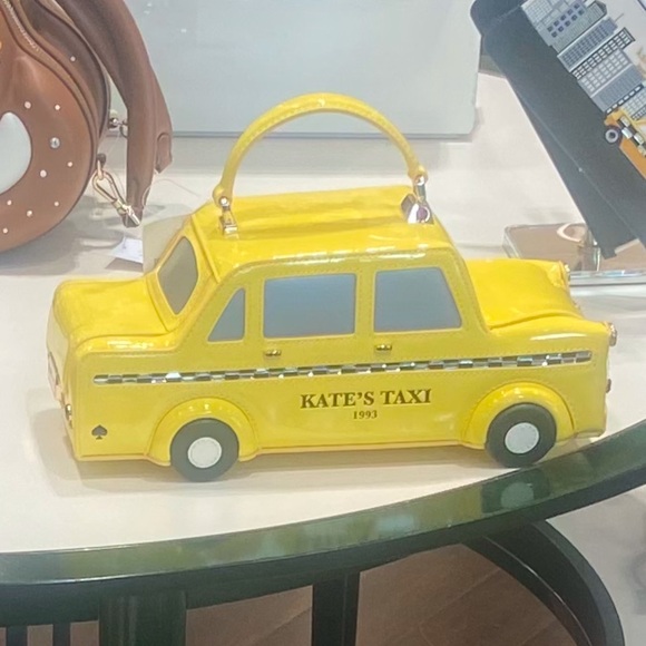 Kate Spade NYC 3D Taxi Crossbody🚕 - Picture 1 of 8